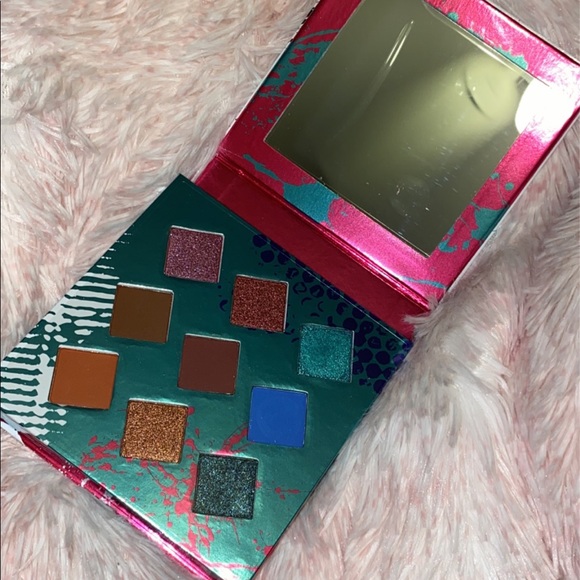 Hank & Henry Living in Color palette - Picture 2 of 4